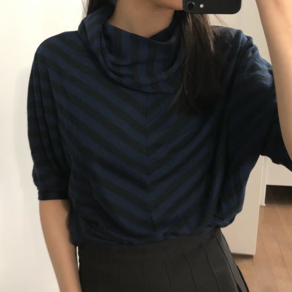 Dex Chevron Top - Picture 2 of 4